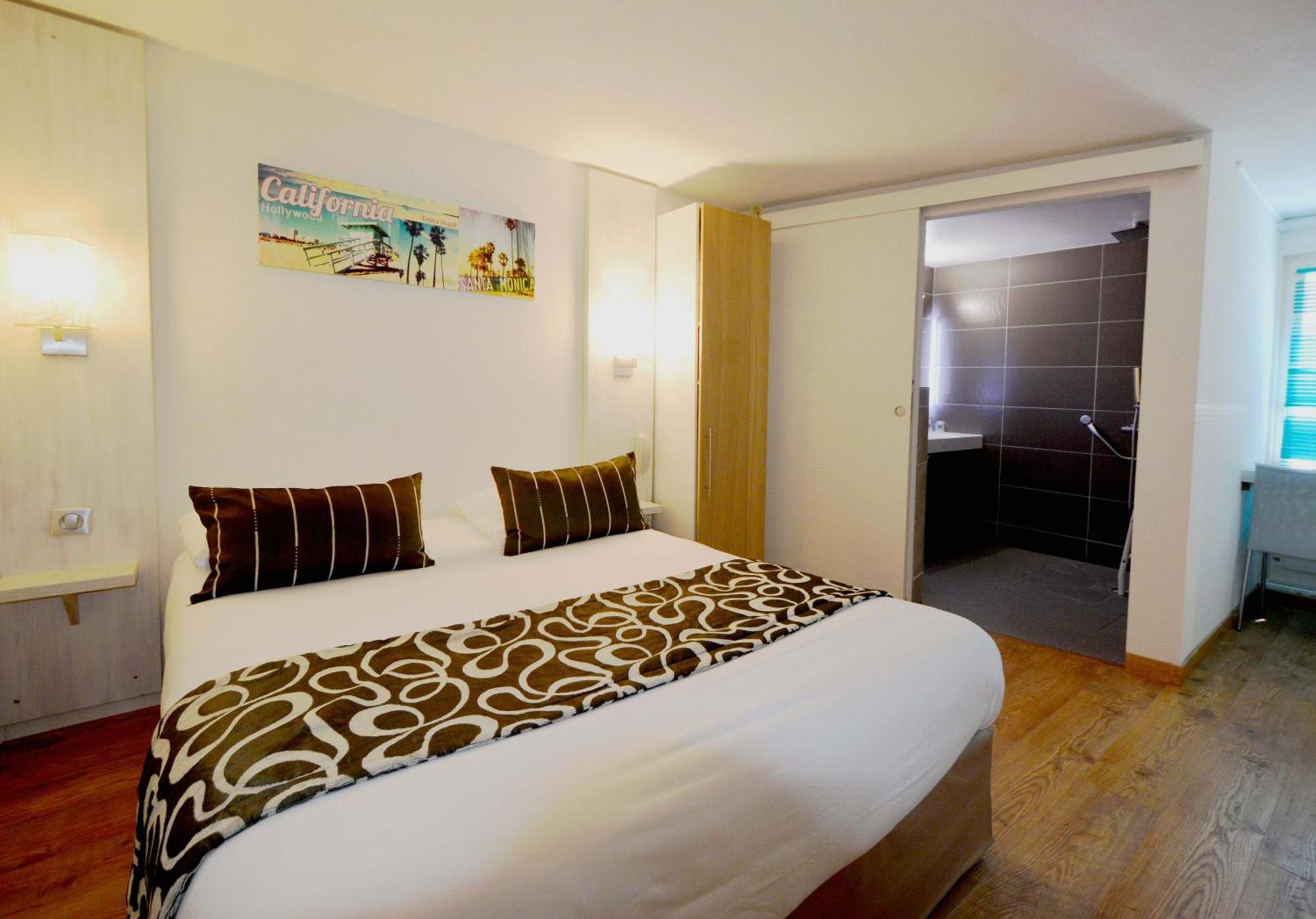 Hotel Logis - & Restaurant Des Lacs Paris Sud Viry-Châtillon