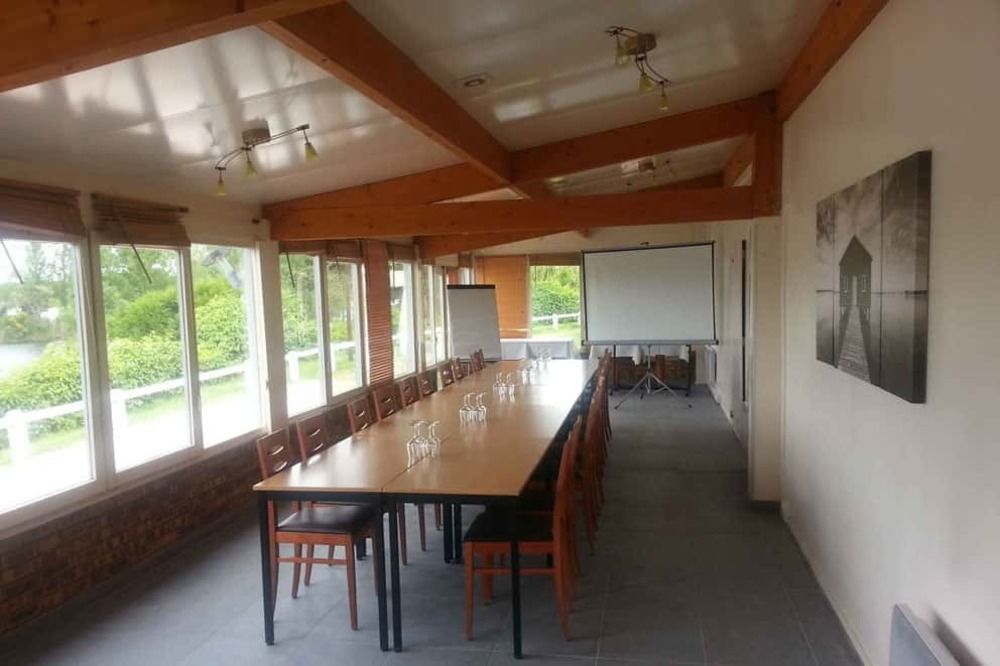 Logis - & Restaurant Des Lacs Paris Sud Hotel 3*